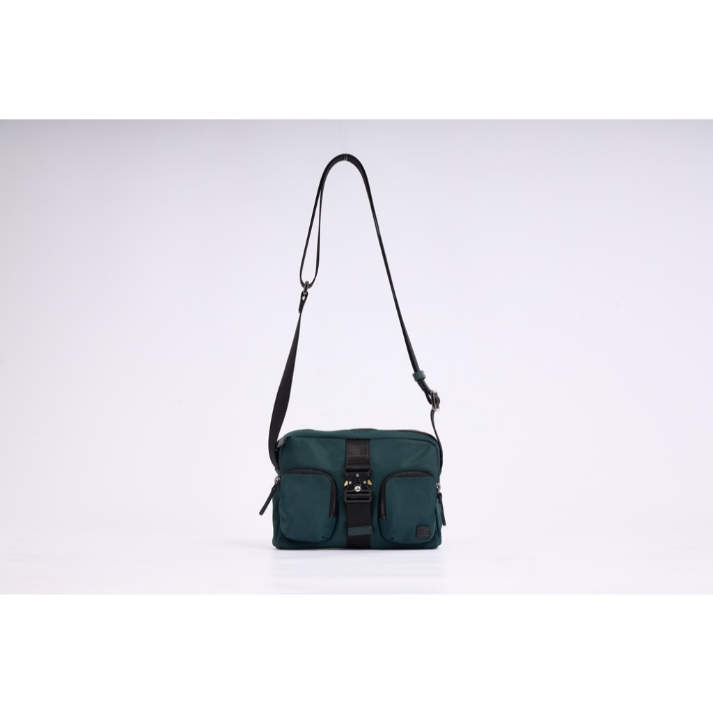 Guy Laroche กระเป๋าสะพายCROSSBODY ผ้าไนลอน สีเขียว ( MGC0382CS6GRL)