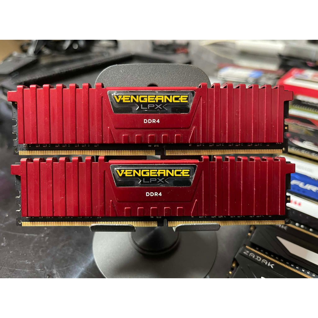 Ram DDR4 4*2 8GB BUS2400 Corsair vengeance