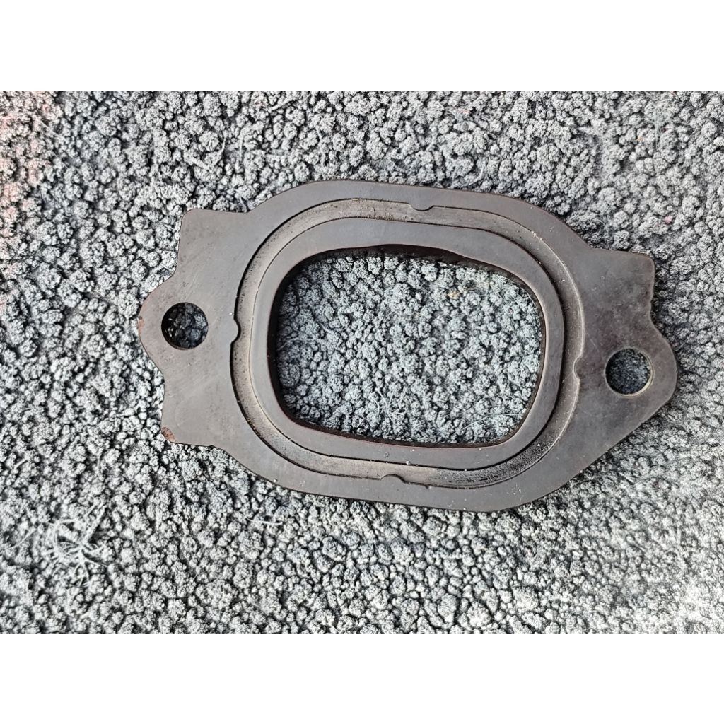 ฉนวนท่อไอดี honda Forza 350 ปี 2023ถึงปัจจุบัน รหัส 17119-K1B-T00 รายละเอียดตามรูปมือสองของแท้