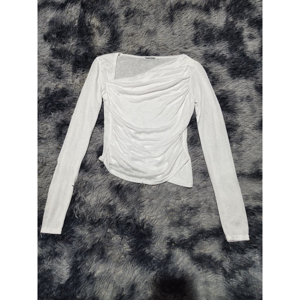 เสื้อ Phomthong มือ2