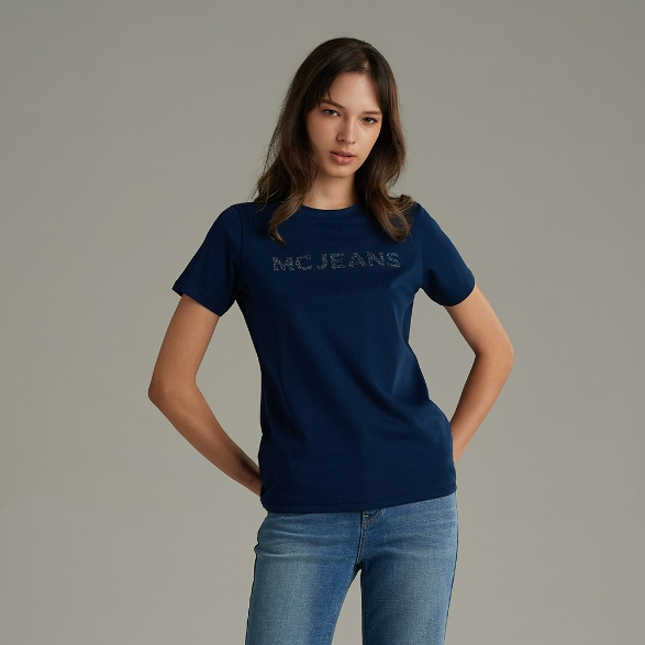 Mc JEANS (แม็คยีนส์) เสื้อยืดผู้หญิง เสื้อยืดแขนสั้น ทรงเรกูลาร์ Regular Fit T-Shirt มีให้เลือก 3 สี MTSZB67