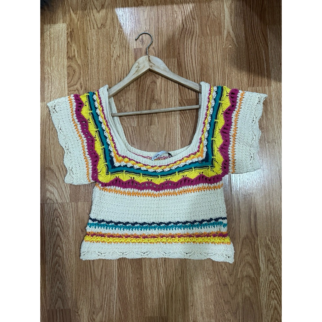 Zara  size  m  เสื้อ