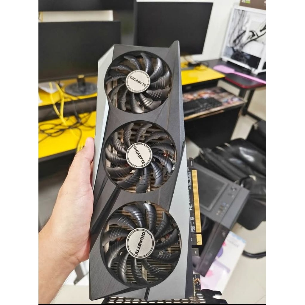 Gigabyte  RTX™ 3060 (3พัดลม) เย็นๆ