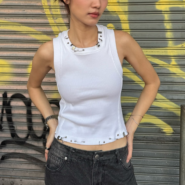 HUMBLEBRAG I JUST T/T Pierced Tank Top เสื้อกล้ามเจาะอะไหล่เงิน