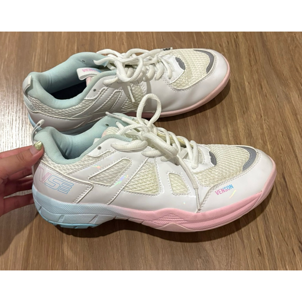 รองเท้าตีแบด VS มือสอง-สภาพดี