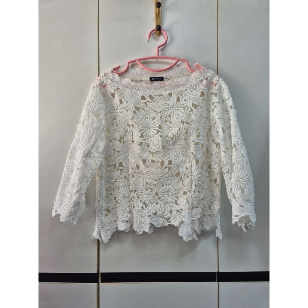 2nd SF SFashion เสื้อผ้าลูกไม้ คอปาด สีขาว สวย ๆ