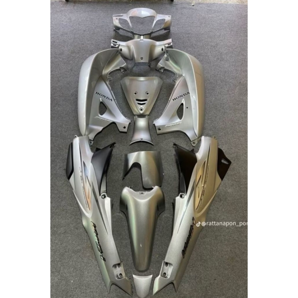 ชุดสีเวฟ 125 r และ s บอลเวียดนาม  สินค้าพร้อมส่งนะคะไม่ต้องรอนาน