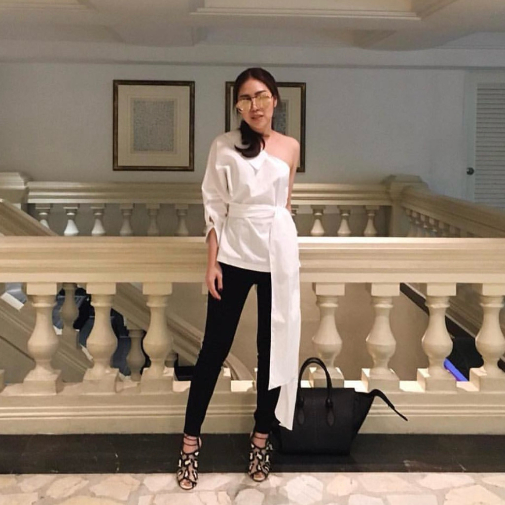 ZATANI - เสื้อเชิ้ตเปิดไหล่ สีขาว ผูกเอว ไซส์ S