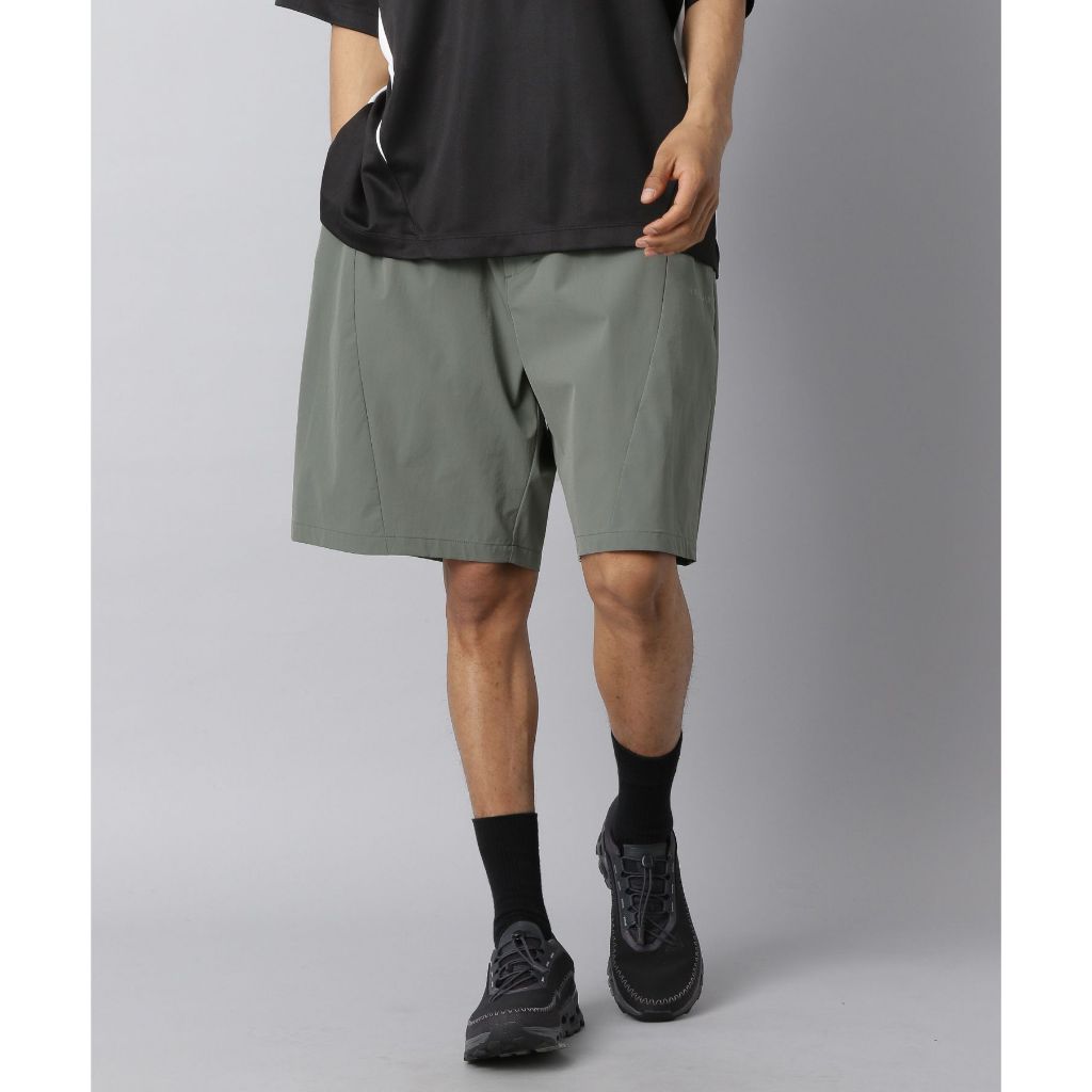 niko and ... 【NUMERALS】กางเกงขาสั้น Light Shell Shorts