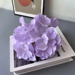 100pcs/setดอกไฮเดรนเยียเทียม หนาแน่นสวยงาม ประดับโต๊ะ ทางเดินและอุโมงค์งานแต่งงาน