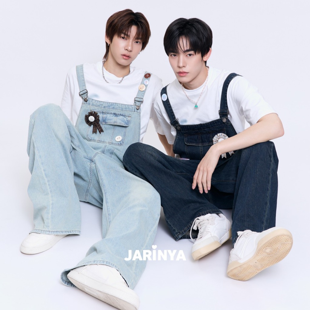 JARINYA (S-L) เอี๊ยมกางเกงยีนส์ขายาว แต่งกระเป๋าด้านข้าง