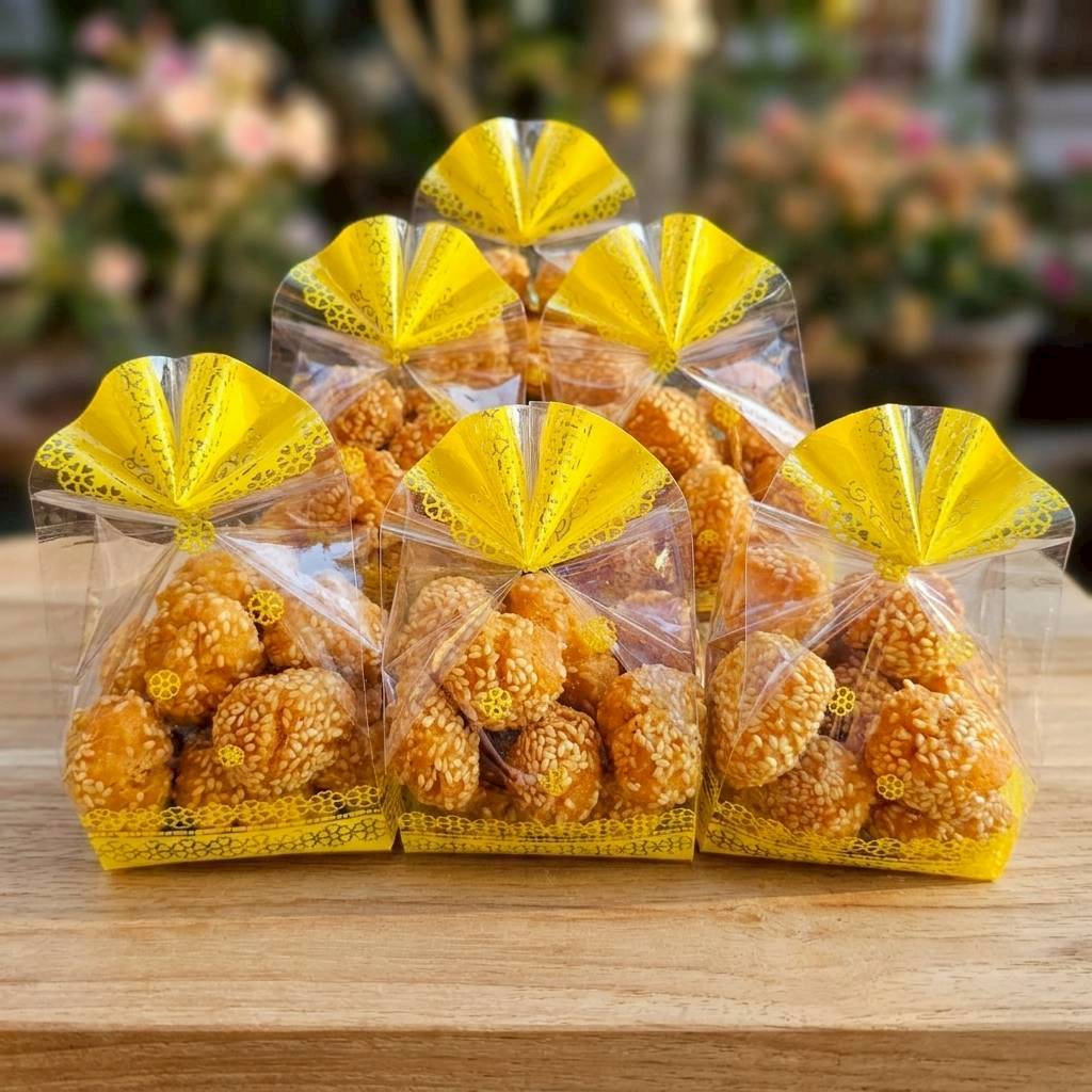 ขนมหัวเราะ อร่อย หอมงา หวานพอดี กรอบร่อน นุ่มใน
