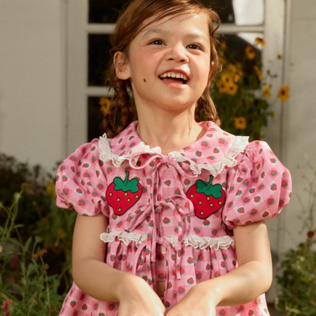 lookbookpetite Smoothie top สี gingham strawberry