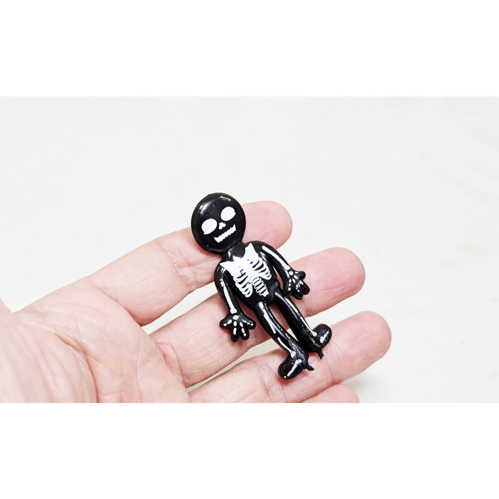 Random  Stretchy Skeleton