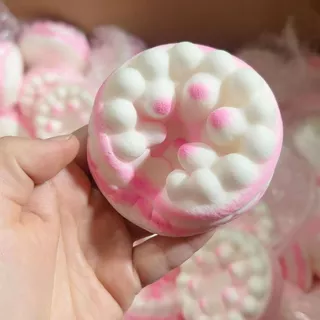 ของเล่นรูปเค้กที่เหมือนจริง นุ่มฟู นิ่ม และคืนตัวช้า เนื้อสัมผัสชุ่มชื้นและนุ่ม (บีบเล่นได้)
