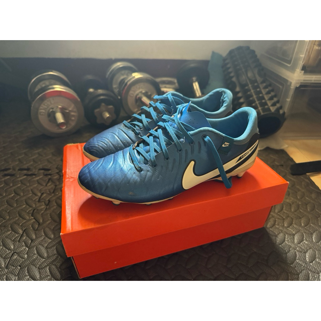 รองเท้าสตั๊ด Nike Legend10 Academy