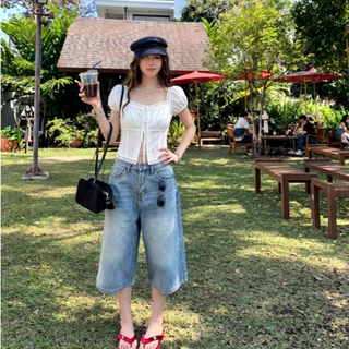Elly พร้อมส่ง🦄เสื้อครอปเเขนสั้น🦄ลูกไม้ ไหล่ปาด แหวกหน้า ระบายขอบ สไตล์สาวเกาหลี เซ็กซี่ ใส่สบาย