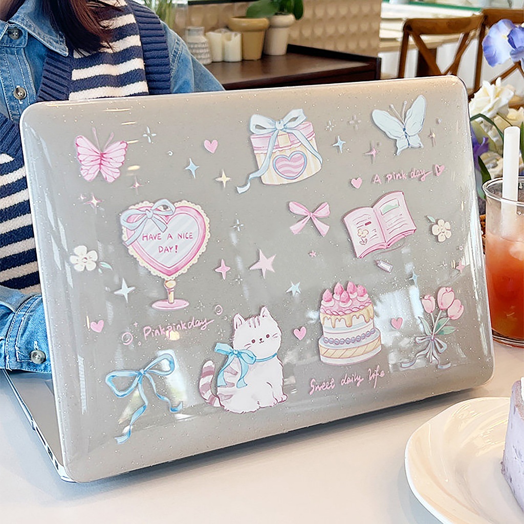 Shesell พร้อมส่ง✨เคส macbook (Glitter)Bow Cat Air13 Air15 M5 2026 เคสสำหรับแมคบุ๊คใส Pro13/14 Neo13