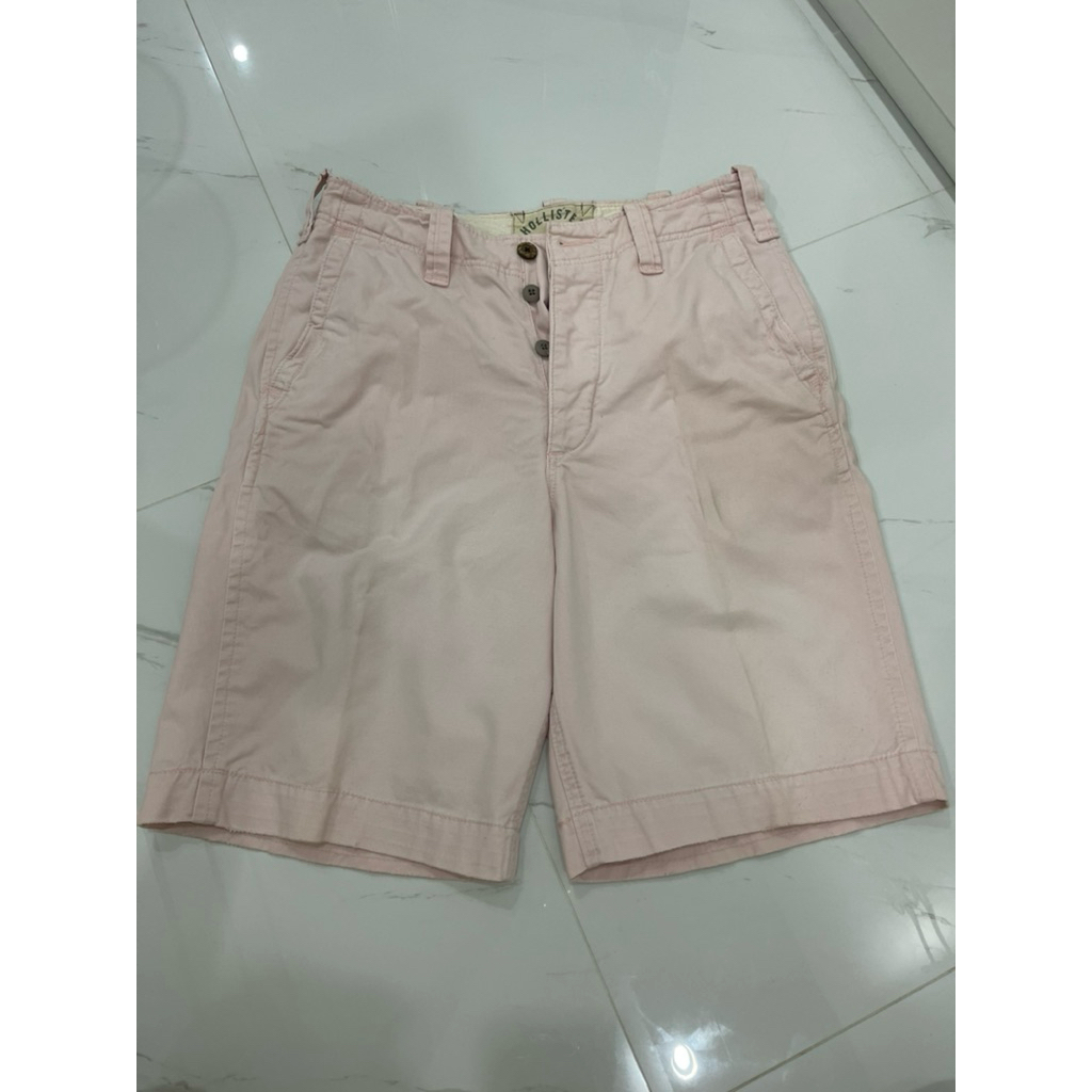 กางเกงขาสั้น HOLLISTER CALIFORNIAของแท้ มือสอง สภาพดี สีชมพูอ่อนbaby pinkสวยมาก(มีรอยตามภาพ)