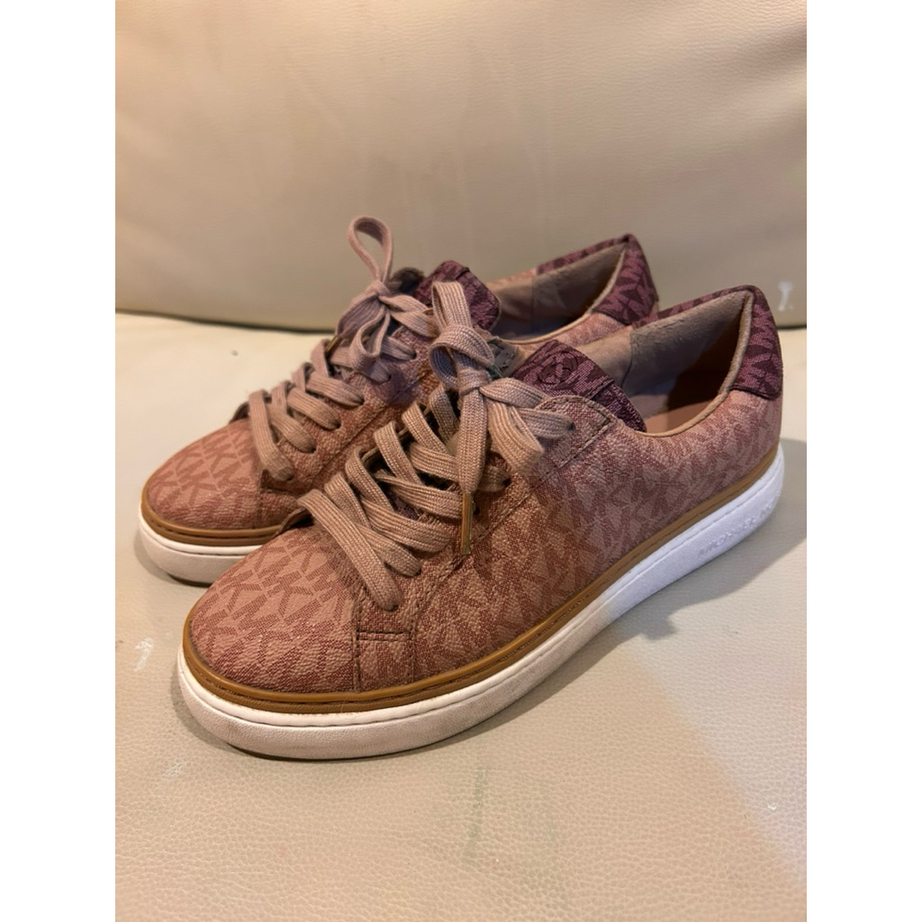 รองเท้ามือสอง MK  michael kore used 37