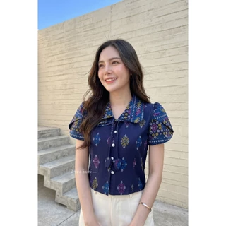 เสื้อผ้าฝ้ายคอบัวแต่งแขนกลีบบัวพิมพ์ลายไทย