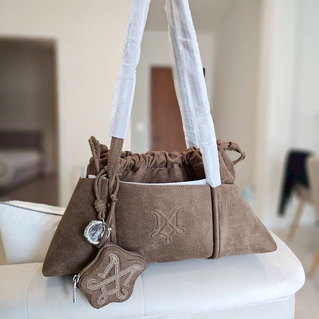 (สด-ผ่อน)กระเป๋าของเเท้100%M⭐️rge It Bag 26  สี Brown