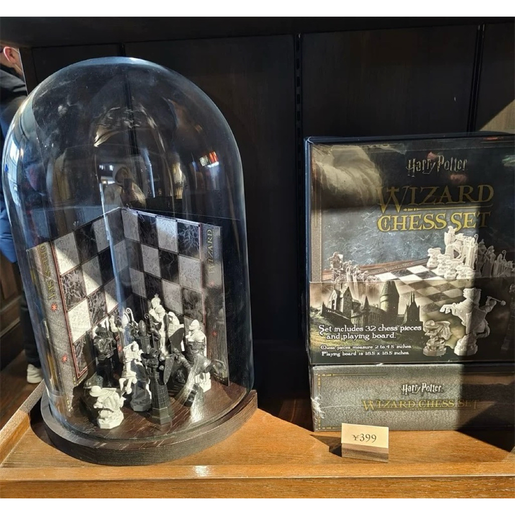 🎀 Beijing Universal Studios Harry Potter Wizard Chess Set (ชุดหมากรุกพ่อมด) ของแท้ 💯