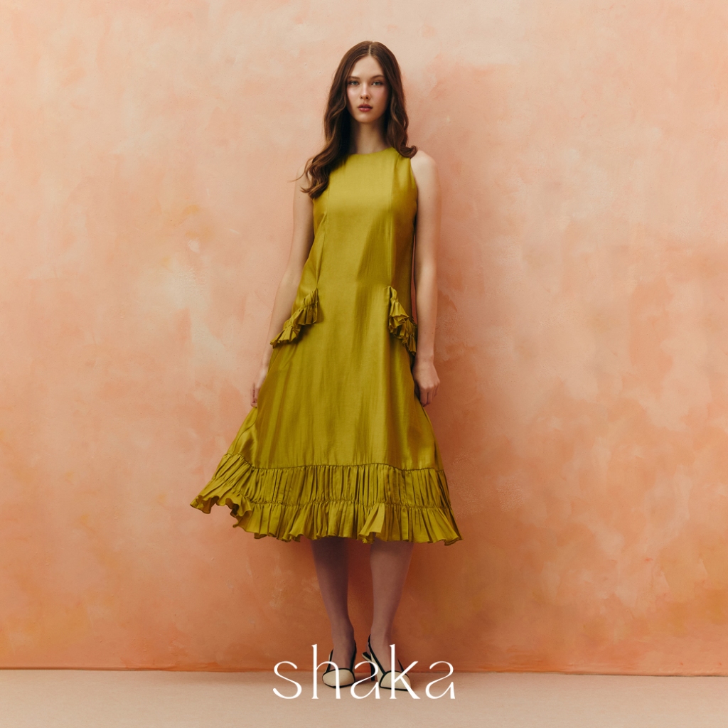 Shaka AW25 Sleeveless Ruffle Dress เดรสแขนกุดทรง A-line กลางน่อง DS-8250715 (YELLOW)