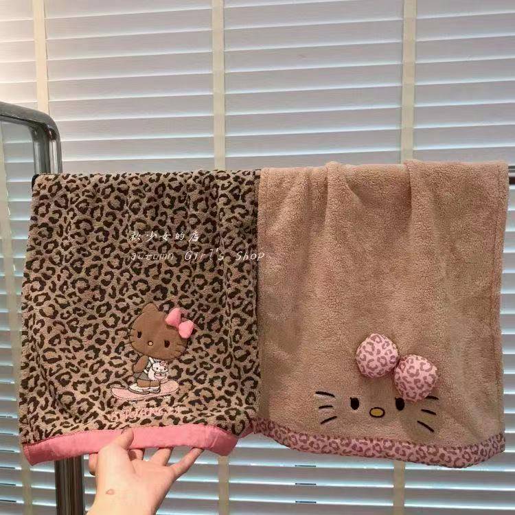 ผ้าเช็ดผม  เช็ดหน้า Hello Kitty ผ้านาโน หนานุ่ม ซับน้ำดีมากๆค่ะ มี 4 ลาย ขนาดผ้า : 78 × 38 cm