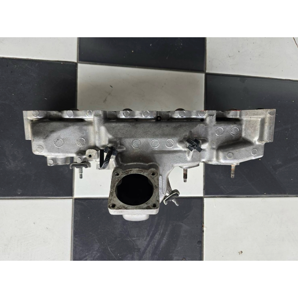 ท่อร่วมไอดี Isuzu D-Max ปี 2005-2010