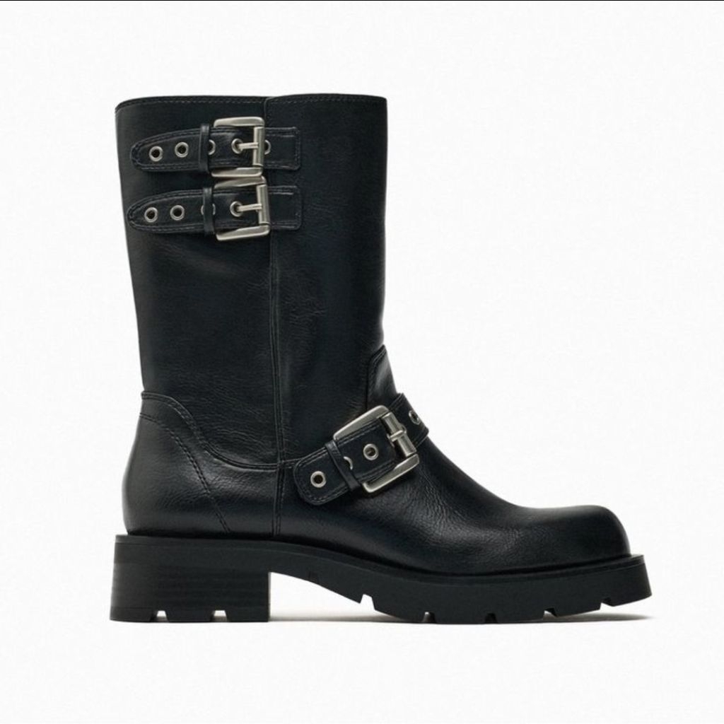 ส่งต่อ ZARA - Flat Biker Ankle Boots