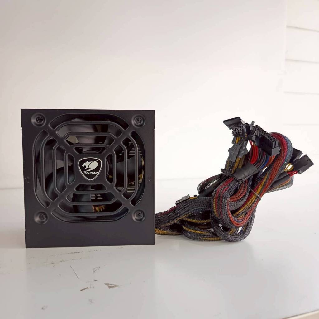PSU  COUGAR  STX  650W  (80 + WHITE)  ประกัน  2  เดือน