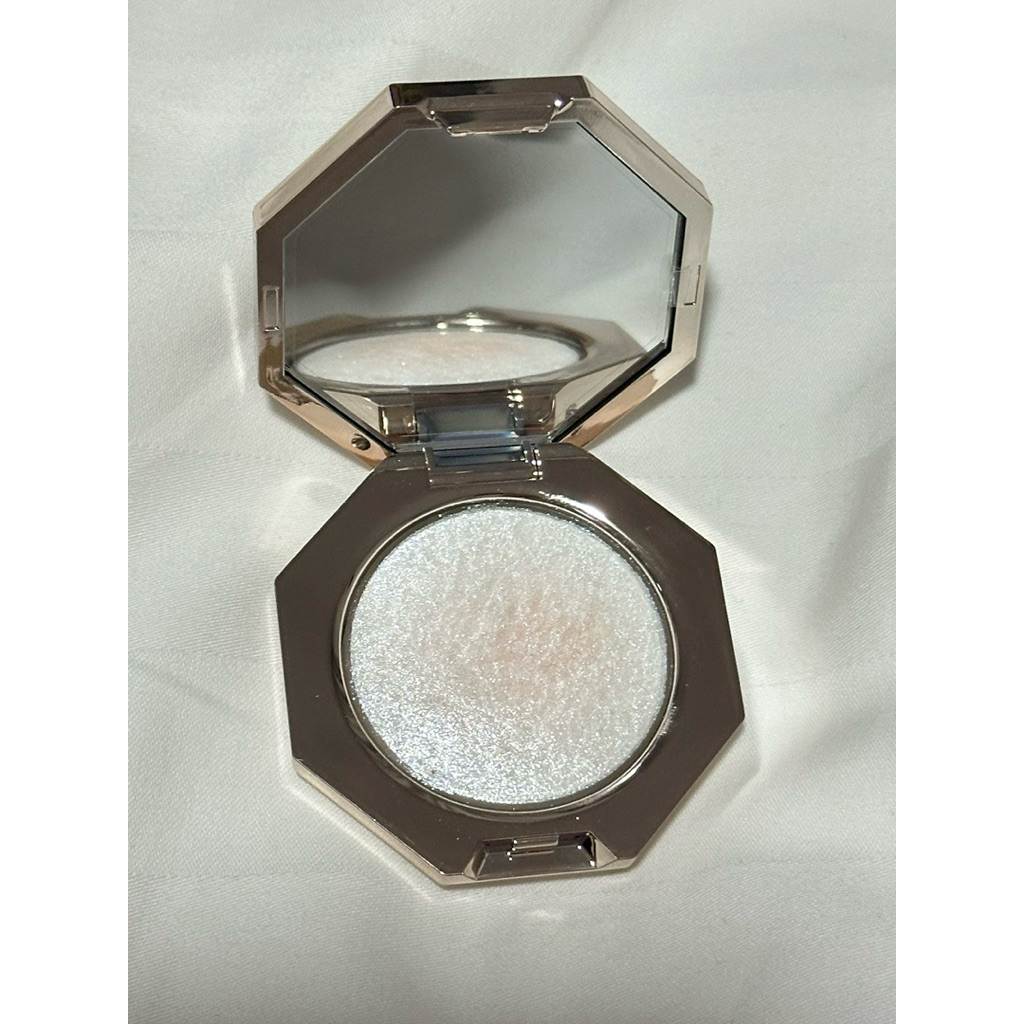 ไฮไลท์ Fenty สี How many carats