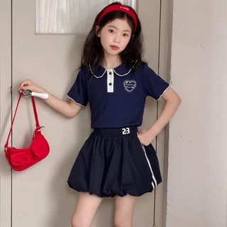 เสื้อโปโลไหมน้ำแข็งลายร่องสไตล์เกาหลีสำหรับเด็กผู้หญิง พร้อมงานปัก — สัมผัสนุ่มสบาย เรียบง่าย และสวมใส่ได้หลากหลายโอกาส
