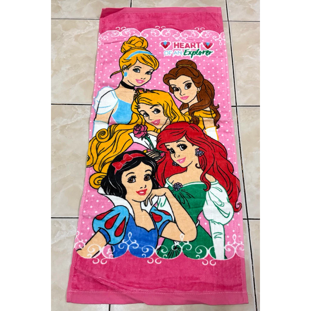ผ้าเช็ดผมลายลิขสิทธิ์มีตำหนิ หลุด Qc ไซส์ 15×30 นิ้ว