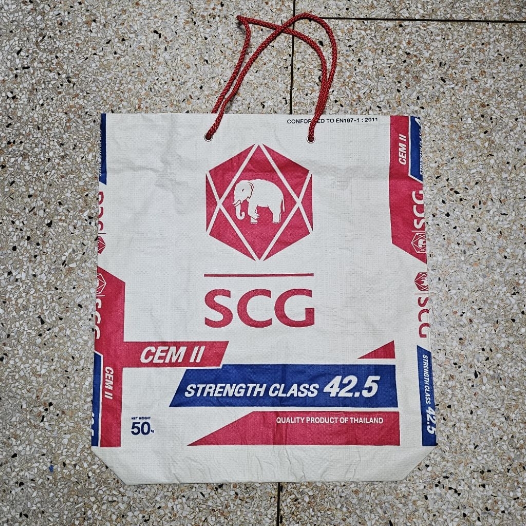 Shopping bag tote bag กระเป๋ากระสอบ ถุงชอปปิ้ง ถุงปูน scg Emporium Emquartier Jules Loacker