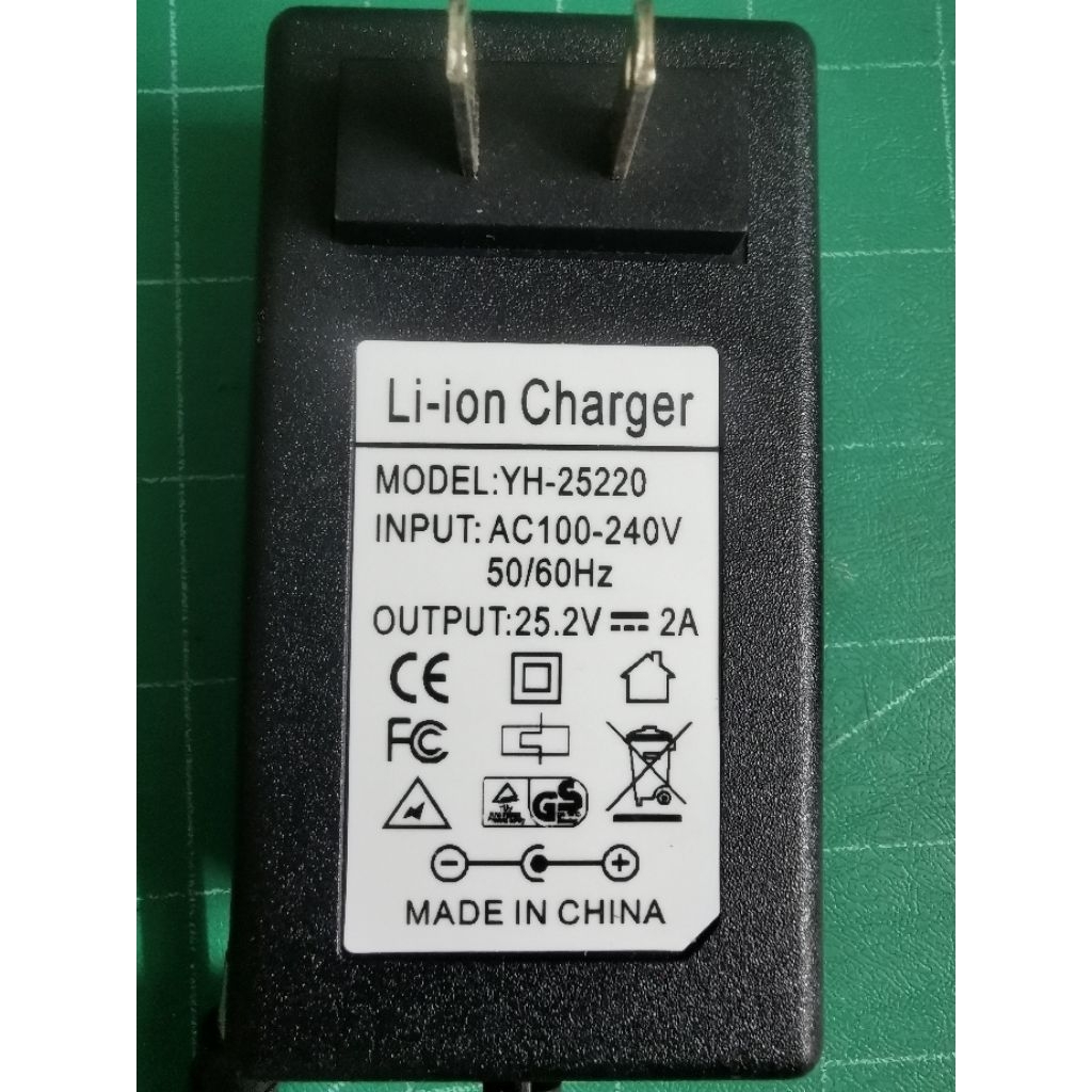 หม้อแปลง​ DC 25.2V 2A มือสอง​ ครับ🦒
