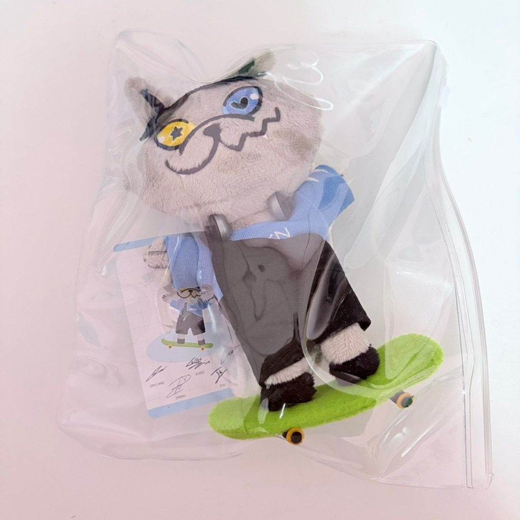 (พร้อมส่ง) ตุ๊กตาไลค์ยู v.2 LYKYOU DOLLKEYCHAIN LYKN