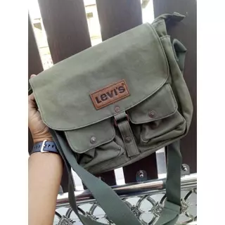 กระเป๋าสะพายข้าง Levi Messenger Bag ของใหม่ ของแท้ พร้อมส่งจากไทย กระเป๋าลีวายส์ กระเป๋าสะพายลีวายส์ กระเป๋าสะพายผู้ชาย