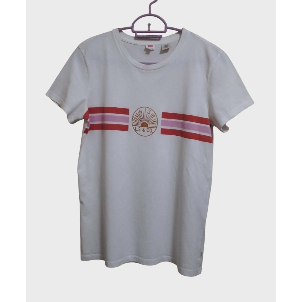 เสื้อ​ยืด​แบนด์​ Levis​