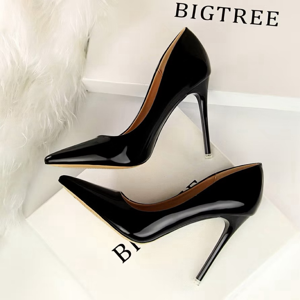 ส่งต่อ รองเท้าส้นสูง Big tree สีดำ มีตำหนิ