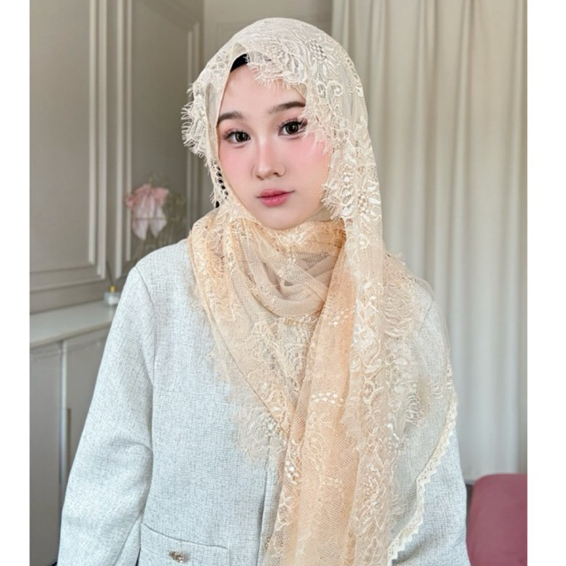 ผ้าคลุมลูกไม้ สไตล์หวานละมุน เพิ่มลุคเรียบหรู ดูแพง