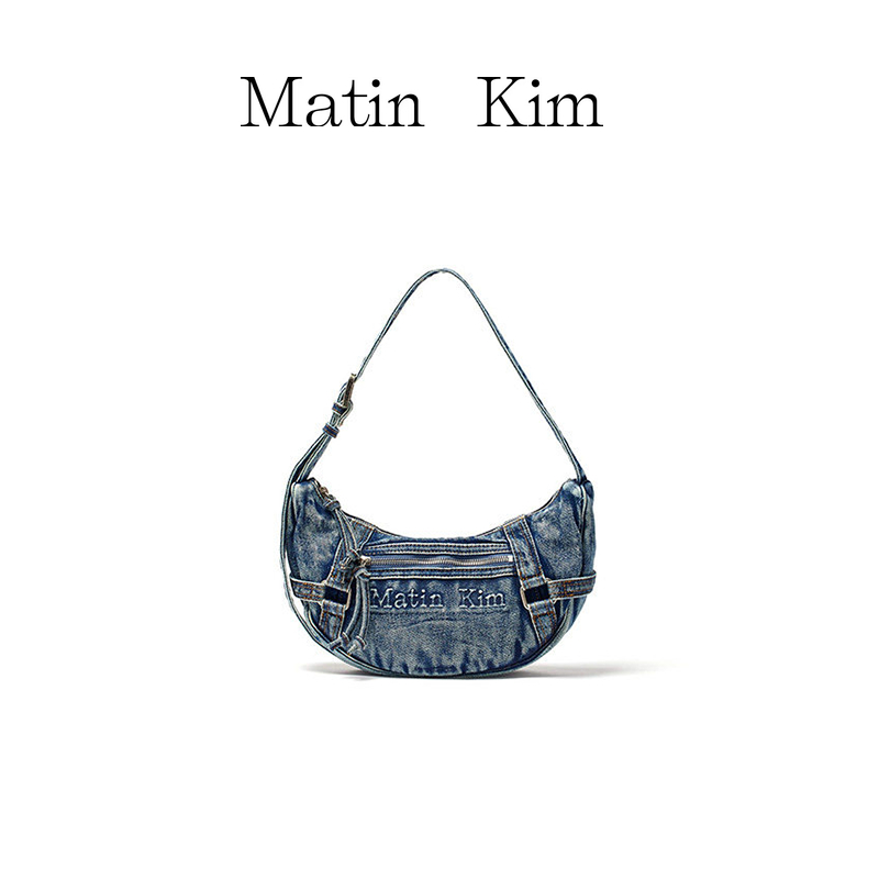【Matin Kim】 MATIN WASHED DENIM MINI HOBO BAG กระเป๋าถือสไตล์ยีนส์ฟอกน้ำ