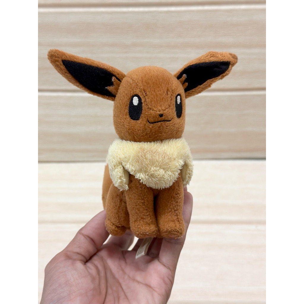 (พร้อมส่ง)Pokemon Centerตุ๊กตาอีวุย (Eevee)มือ2🇯🇵