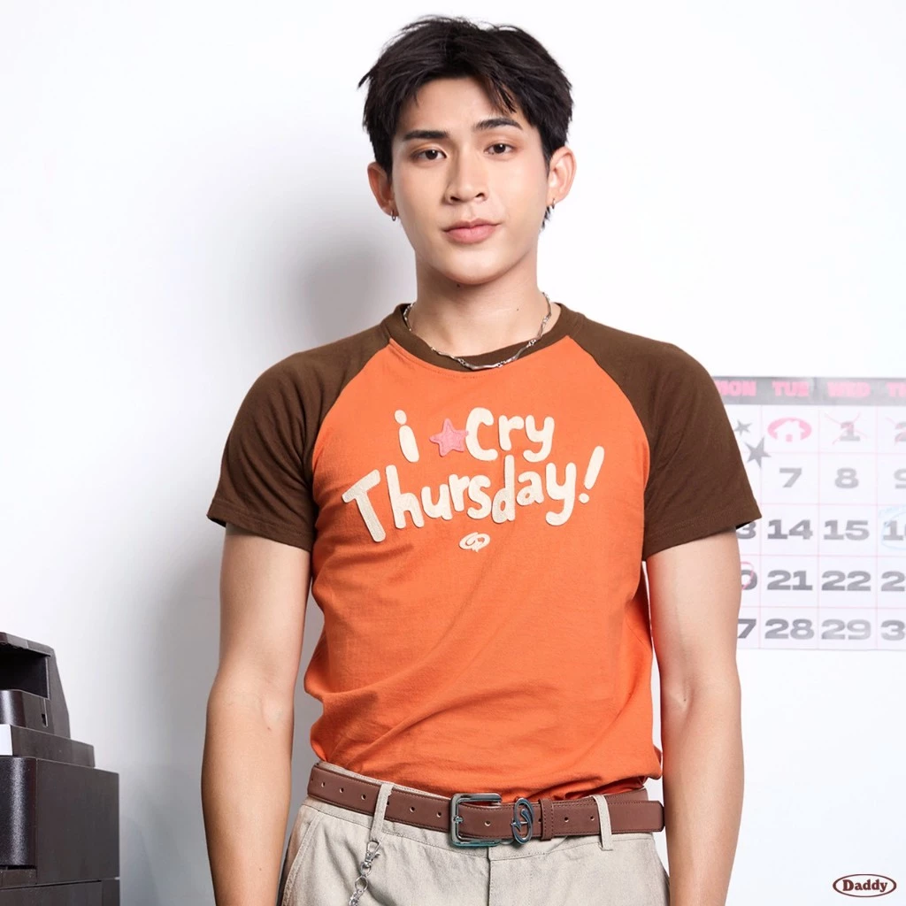 DADDYCLUB | I Cry Thursday Raglan T-shirt เสื้อยืดสีส้ม สุดเท่