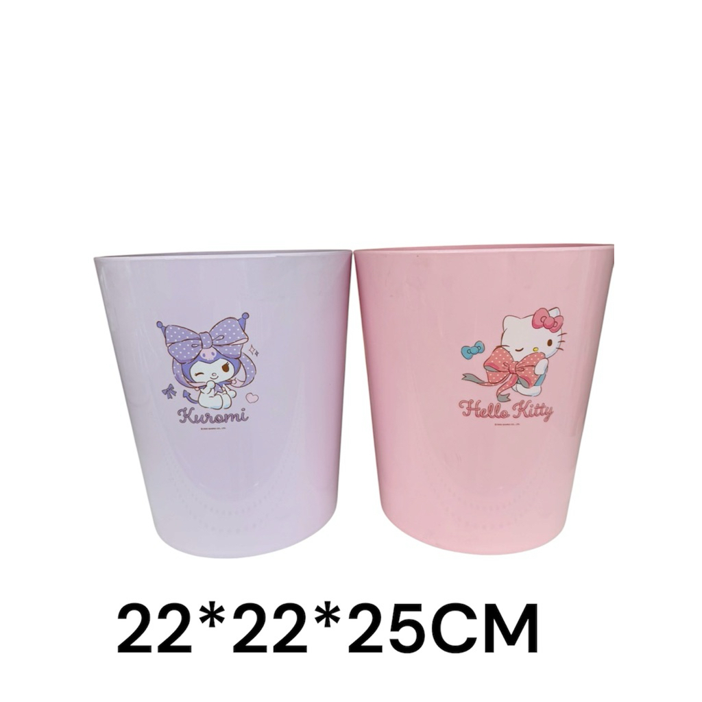 ถังเอนกประสงค์ลายลิขสิทธิ์แท้คิตตี้และน้องคุโรมิขนาด 22 × 22 × 25 เซนต์ คืน15 คอยน์