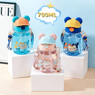 ขวดน้ำเด็กไปโรงเรียน 700ml ขวดน้ำเด็กพกพา แก้วรูปหมีน่ารัก มีหลอดดูด มีสายสะพาย ขวดน้ำ