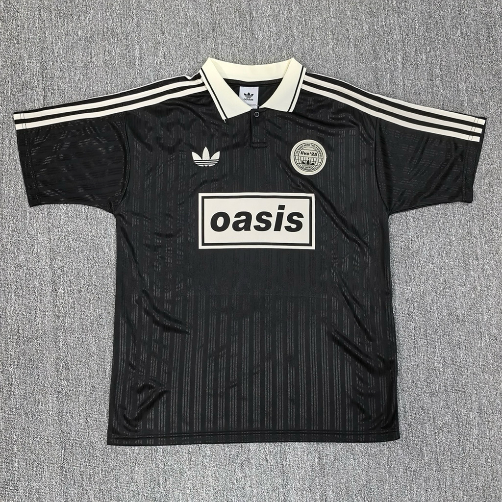 เสื้อกีฬาฟุตบอล Oasis x AD Live 25 T-Shirt - Black