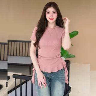 เสื้อแฟชั่น ผ้าร่องพรีเมี่ยม คอกลม แต่งระบายแมงกระพรุน แต่งสม๊อคข้าง ใส่แมท T020