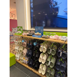 พรีออเดอร์ 🍃 รองเท้า Crocs Japan แท้